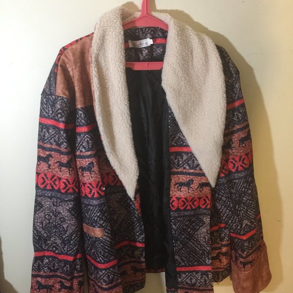 Three amazing sweater with beautiful bright colors in Native American patterns. - Picture 4 of 16